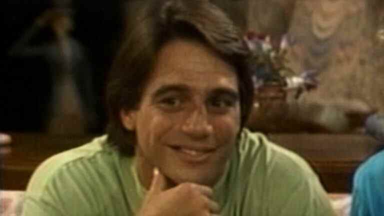  Qui est le boss?  Est le dernier renouveau télévisé à se diriger vers le streaming, avec le retour de Tony Danza et d'autres 
