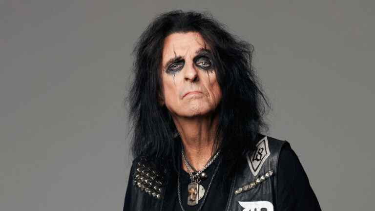 Alice Cooper signe avec CAA pour une tournée en Amérique du Nord (EXCLUSIF) Les plus populaires doivent être lus Inscrivez-vous aux bulletins d'information sur les variétés Plus de nos marques
	
	
