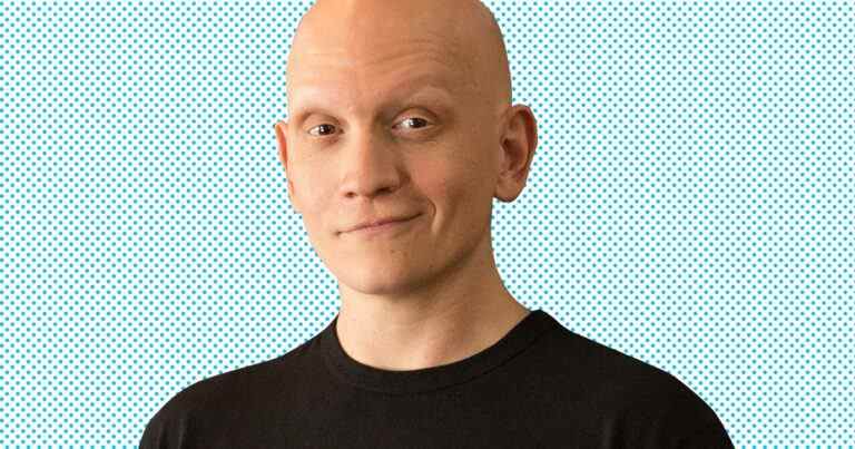 Anthony Carrigan est prêt pour NoHo Hank pour faire face aux conséquences de ses actions
