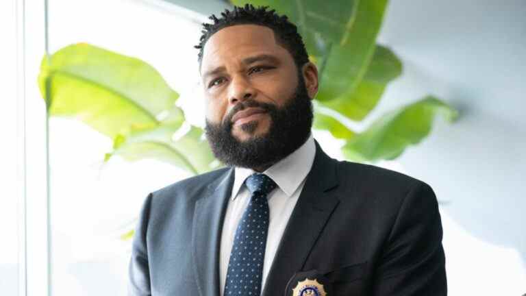 Après son divorce, Anthony Anderson vend sa maison à Los Angeles et aide son ex-femme
