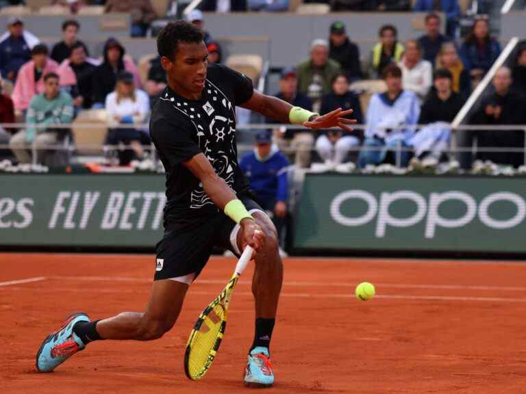 Auger-Aliassime se qualifie pour les demi-finales du Libema Open avec une victoire sur Khachanov