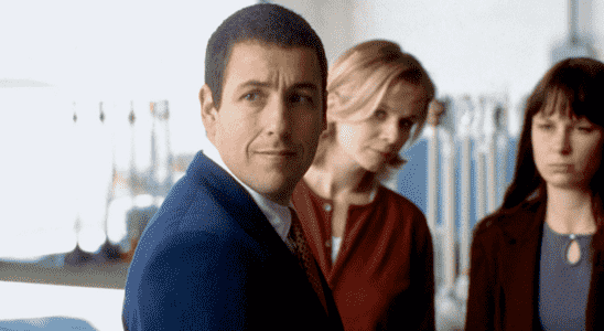 Ce que pense Adam Sandler de l'amour ivre de punch alors que le film a 20 ans