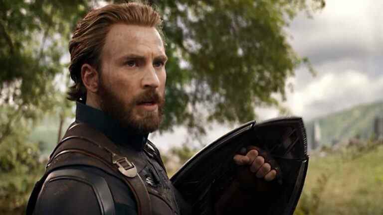 Chris Evans dit que ce serait une « commande de taille » de le faire revenir jouer à Captain America