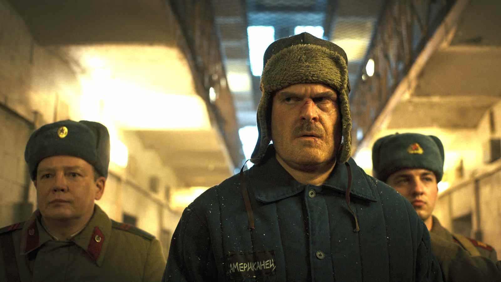 David Harbour a attendu des années pour livrer le monologue émotionnel de Hopper dans Stranger Things 4
