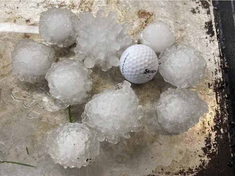 De la grêle de la taille d’un dollar et des pluies intenses alors que des orages frappent le sud du Manitoba