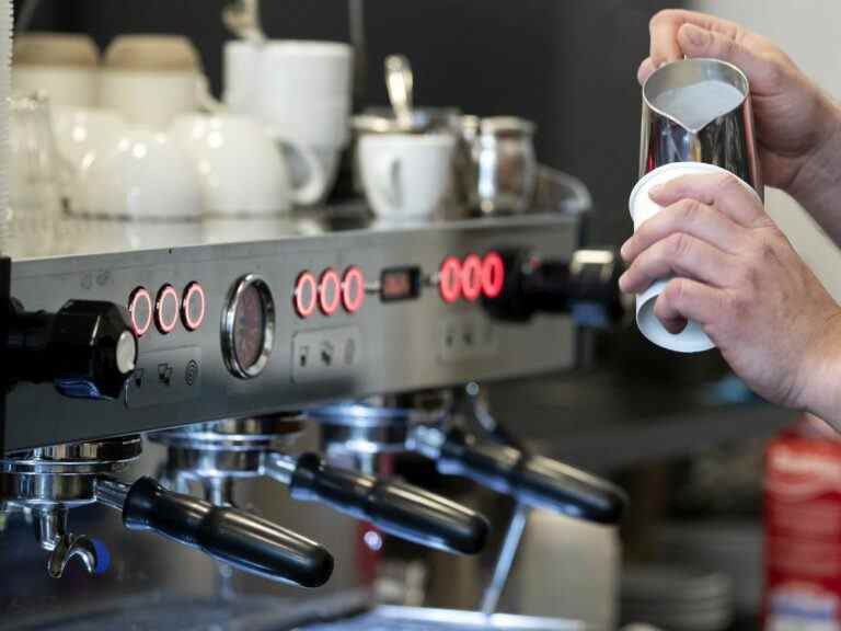 Démarrez votre entraînement avec une tasse de café