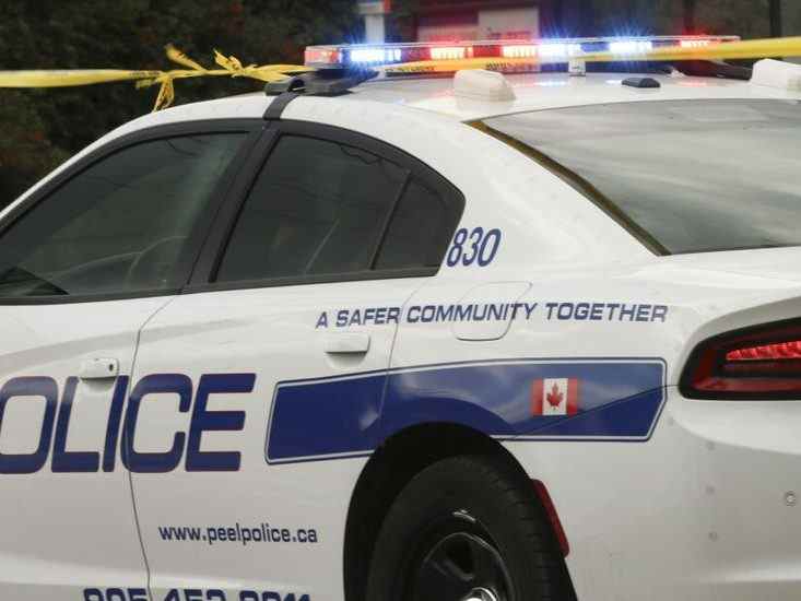 Deux hommes tués devant la salle de banquet de la région de Toronto