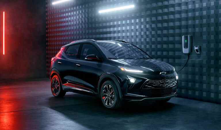 GM baisse de 6 000 $ le prix affiché des Chevy Bolts 2023