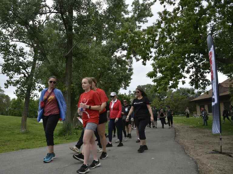 ‘Gutsy Walk’ pour la maladie de Crohn, la colite en soulève des milliers