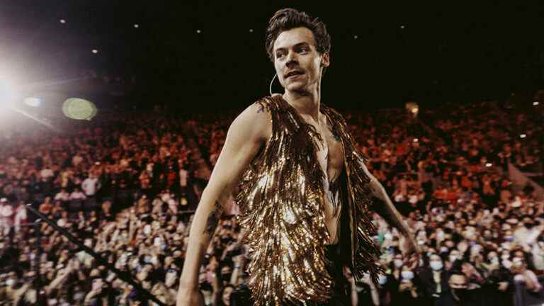 Harry Styles aide les fans à sortir pendant le spectacle du stade de Wembley : "Tu es officiellement gay, mon garçon" Le plus populaire doit être lu Inscrivez-vous aux newsletters Variété Plus de nos marques
	
	
