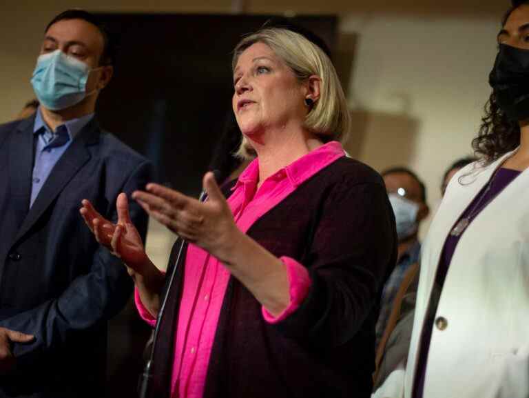 Horwath démissionne alors que le NPD glisse contre le mastodonte bleu