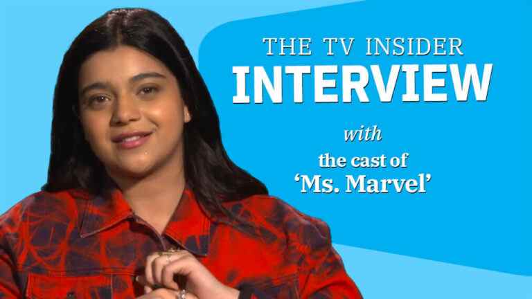  Iman Vellani dit 'Mme.  Marvel' n'est pas une 'version édulcorée d'un autre héros' (VIDEO)
