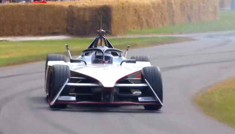 Jetez un premier coup d’œil à la nouvelle voiture Gen3 de Formule E en action