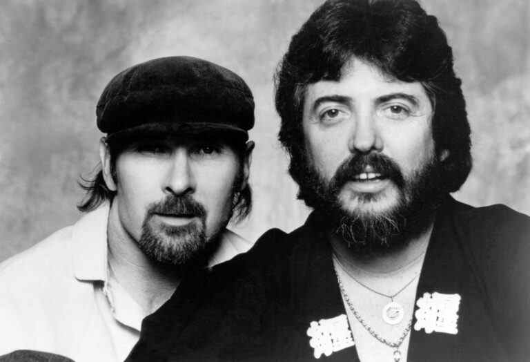 Jim Seals de Seals and Crofts, le duo qui a régné sur le soft-rock des années 70 avec des tubes comme "Summer Breeze", meurt à 80 ans
	
	
