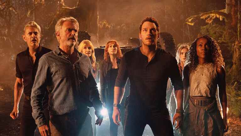 "Jurassic World: Dominion" suscite des premières réactions mitigées, allant de "Roaring Fun" à "Overindulgent and Injuste" Les plus populaires doivent être lus
	
	
