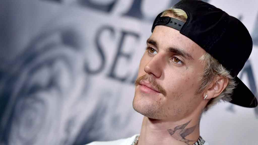 Justin Bieber reporte son apparition au Summerfest et les dates de la tournée Justice pendant la reprise de Ramsay Hunt
