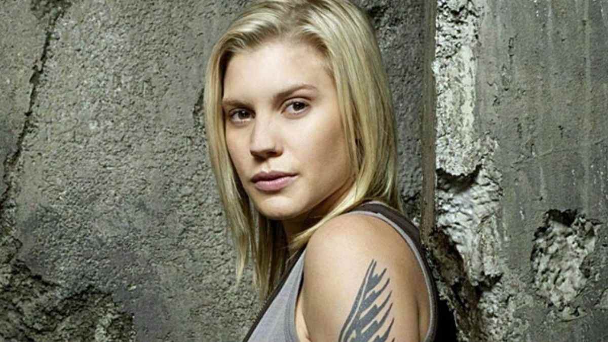 Katee Sackhoff a une réponse à laquelle les fans de BSG peuvent s'identifier après une longue journée avec son mari et son bébé
