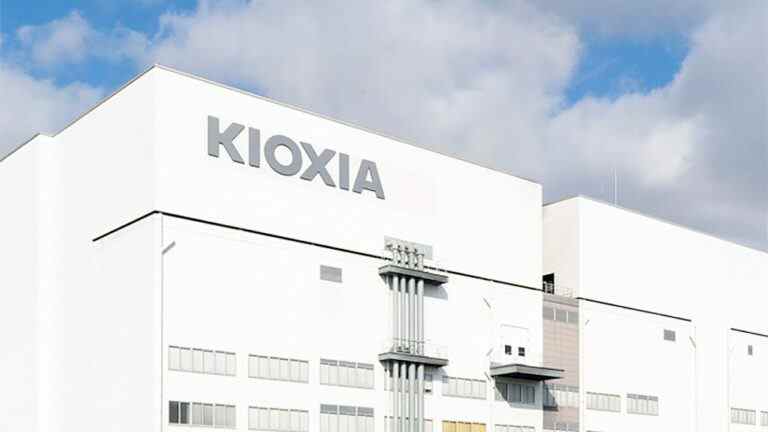 Kioxia Mulls 7-Bit-Per-Cell 3D NAND pour les SSD à capacité extrême