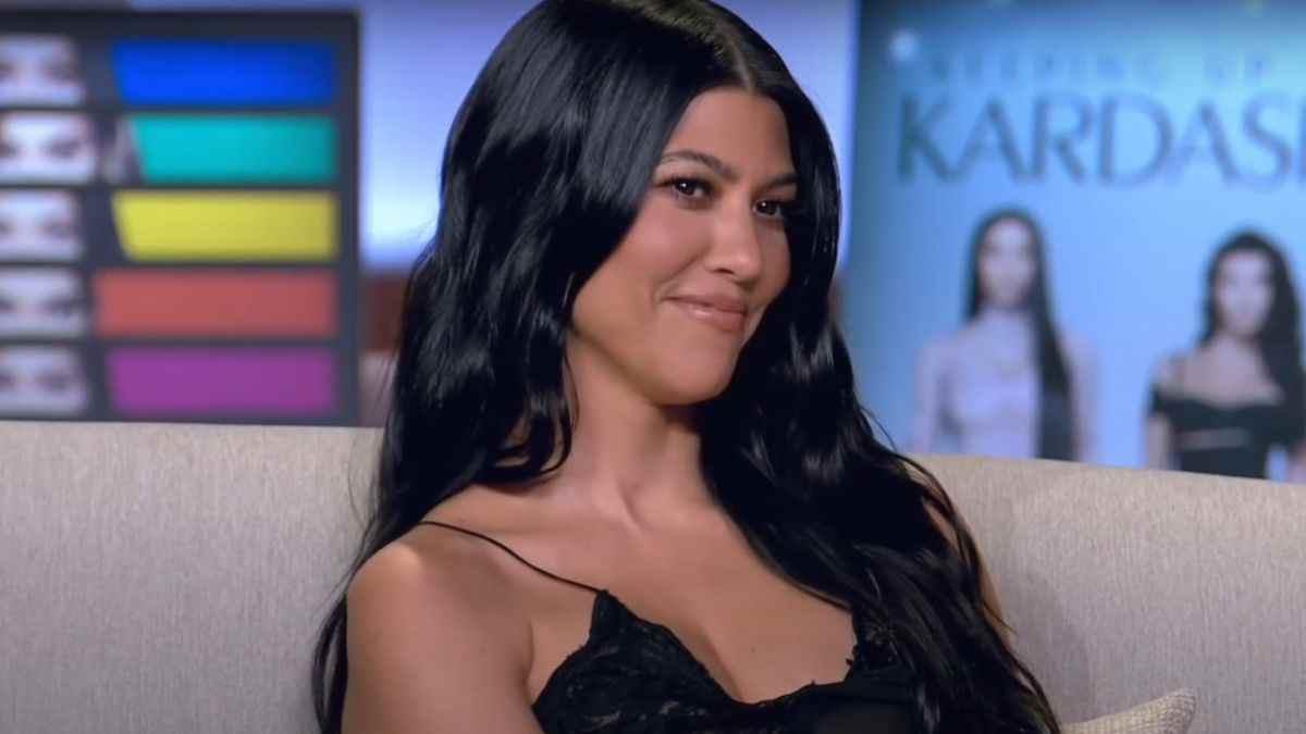 Kourtney Kardashian a un nouveau plan pour essayer de tomber enceinte (et cette fois, cela n'implique pas de boire le sperme de Travis Barker)
