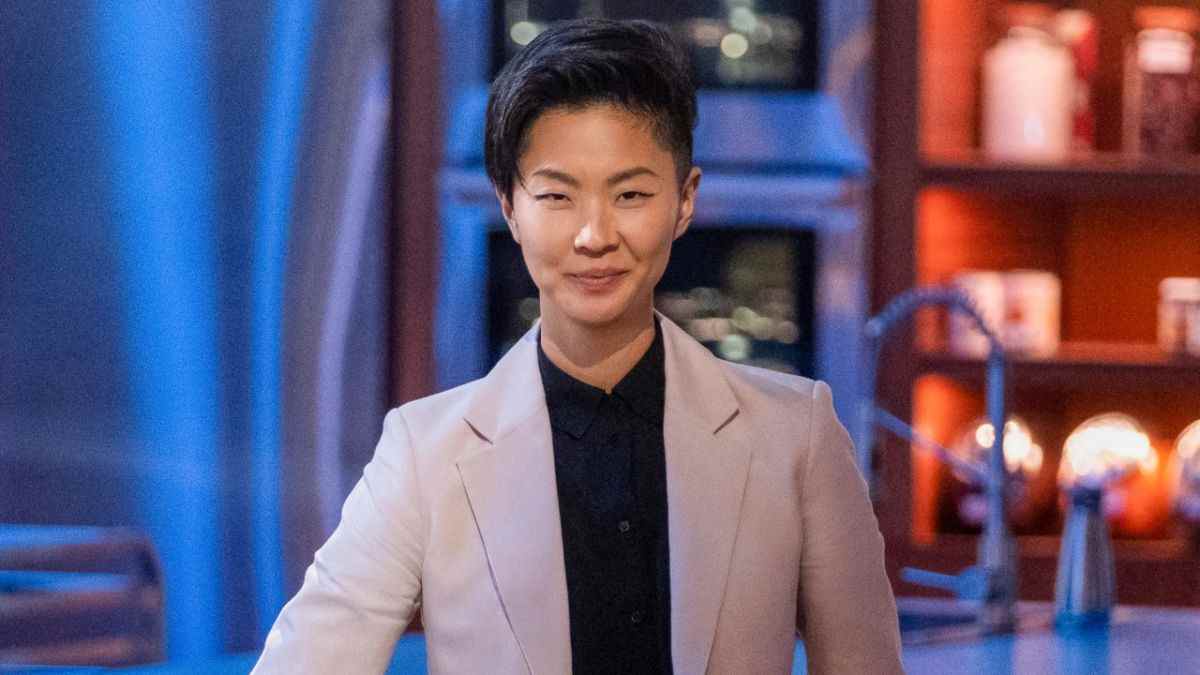 Kristen Kish, animatrice d'Iron Chef et championne des grands chefs, parle de la principale différence entre les deux émissions de cuisine
