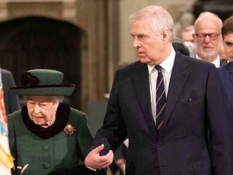 La famille royale britannique gardera le prince Andrew hors des projecteurs