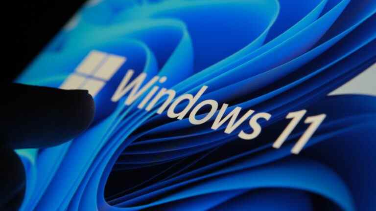 Aimez-le ou détestez-le, la barre des tâches de Windows 11 est là pour rester – et elle s’améliore