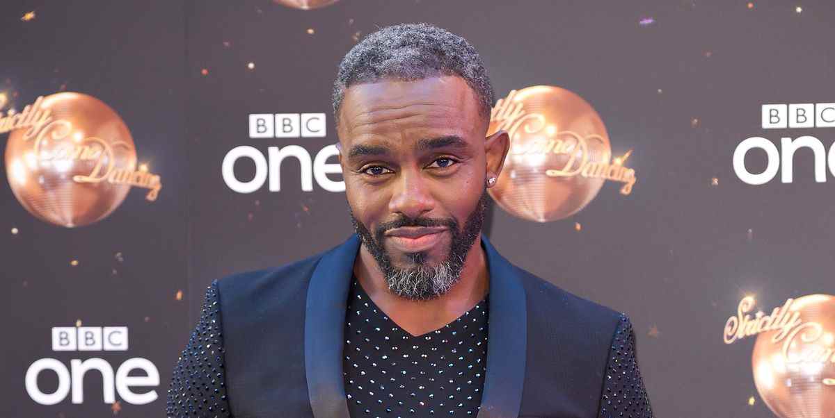 La star de Casualty Charles Venn rend hommage à sa sœur cadette après sa mort

