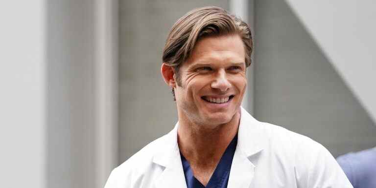 La star de Grey's Anatomy Chris Carmack accueille une petite fille avec sa femme et partage son nom

