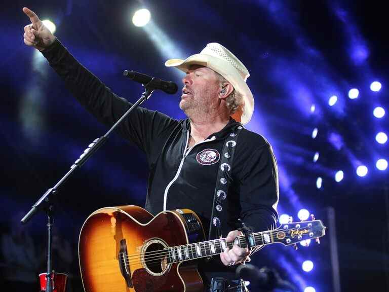 La star de la country Toby Keith annonce qu’il a un cancer de l’estomac