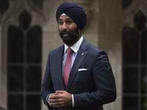 Le député libéral Raj Grewal se lève à la Chambre des communes à Ottawa le vendredi 3 juin 2016.