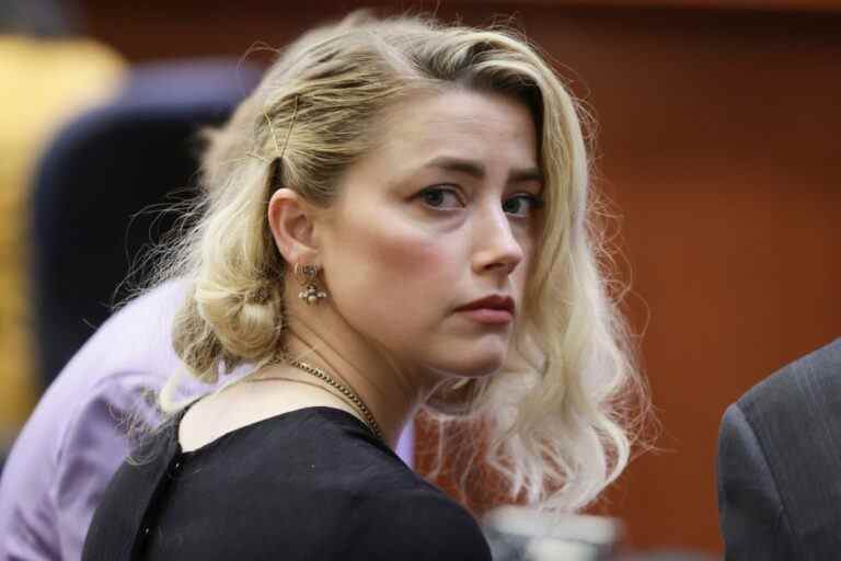 L'avocat d'Amber Heard : elle fera appel du verdict de Johnny Depp, le jury influencé par les médias sociaux
	
	
