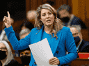 La ministre des Affaires étrangères, Mélanie Joly : 