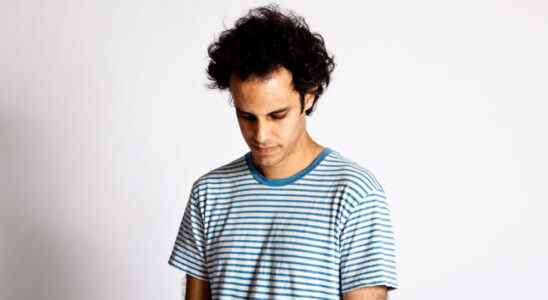 Le musicien électronique Four Tet remporte un important litige sur les redevances de diffusion en continu avec Domino Records Les plus populaires doivent être lus