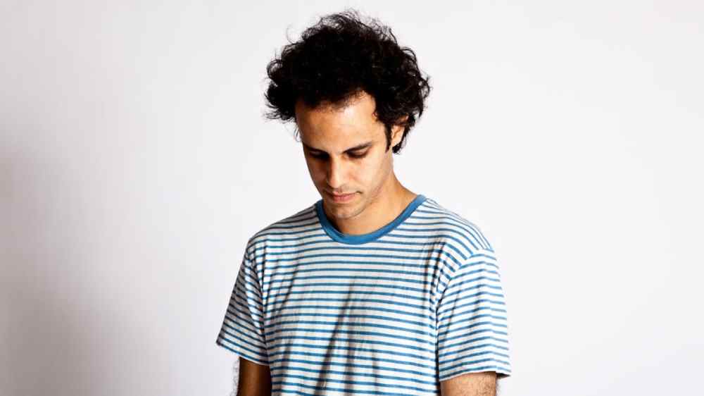 Le musicien électronique Four Tet remporte un important litige sur les redevances de diffusion en continu avec Domino Records Les plus populaires doivent être lus
	
	
