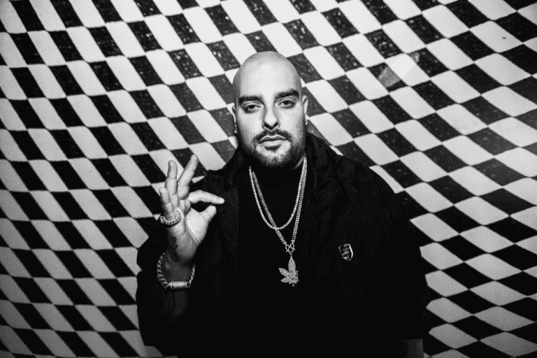 Le rappeur Berner rejoint le casting du thriller indépendant "The Low End Theory", composera la bande originale (EXCLUSIF) Les plus populaires doivent être lus
	
	
