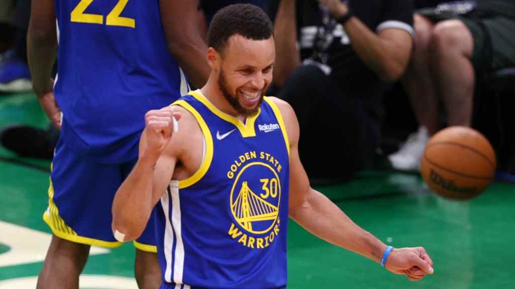 Les Golden State Warriors de Stephen Curry remportent le titre NBA pour la quatrième fois en huit ans
