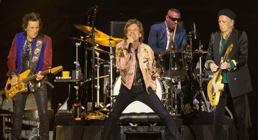 Les Rolling Stones jouent la chanson 