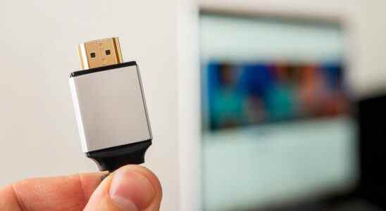 Les câbles HDMI 2.1 pourraient être beaucoup plus longs sans câbles d'alimentation encombrants