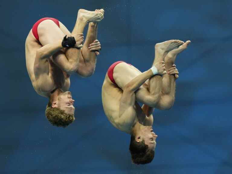 Les plongeuses canadiennes Wiens et Zsombor-Murray remportent le bronze au 10 m synchro aux championnats du monde