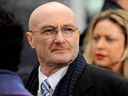 Le rockeur britannique Phil Collins arrive à la première mondiale de Hollywood 