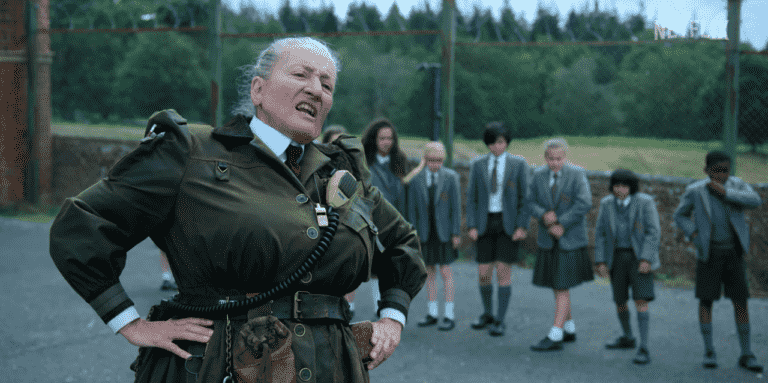 Matilda: Emma Thompson se transforme complètement en la méchante Miss Trunchbull dans une nouvelle bande-annonce
