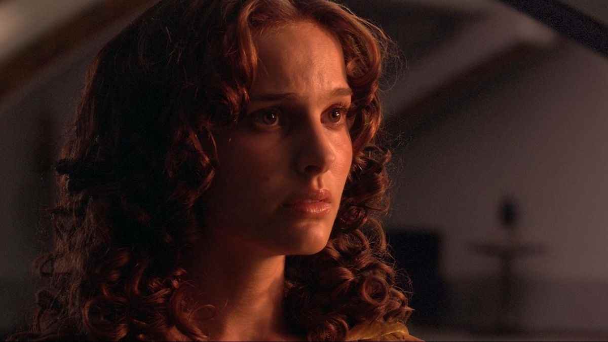 Natalie Portman partage comment Star Wars et le professionnel ont été massacrés de manière critique, mais comment l'histoire a inversé la tendance
