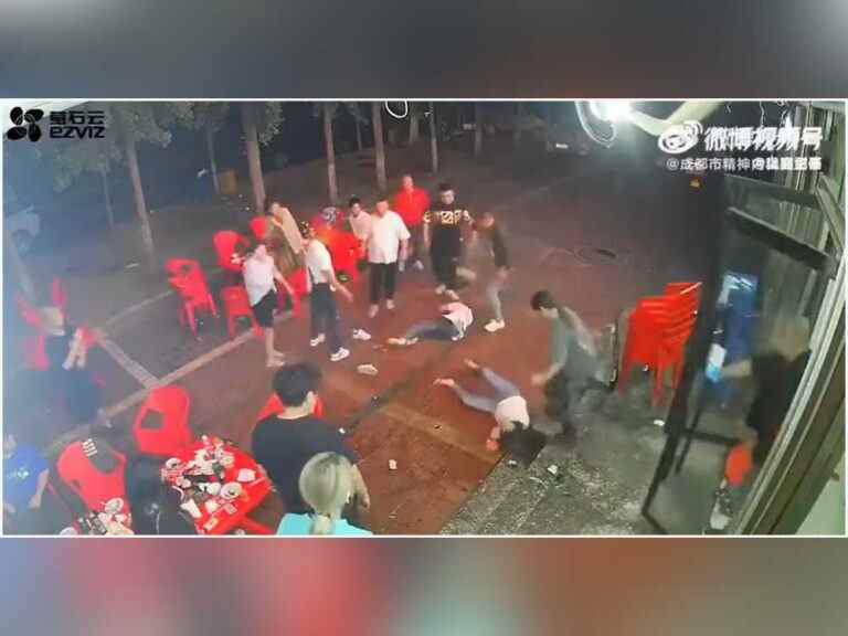 Neuf arrêtés après une agression brutale contre des femmes dans un restaurant en Chine