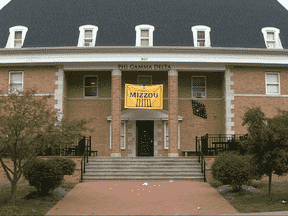 Extérieur de la maison Phi Gamma Delta à l'Université du Missouri.