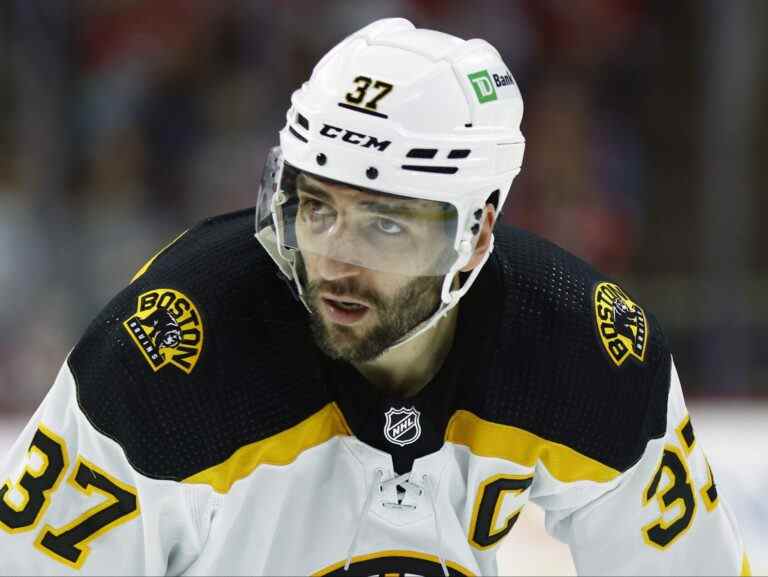 Patrice Bergeron remporte le trophée Selke pour une cinquième fois record