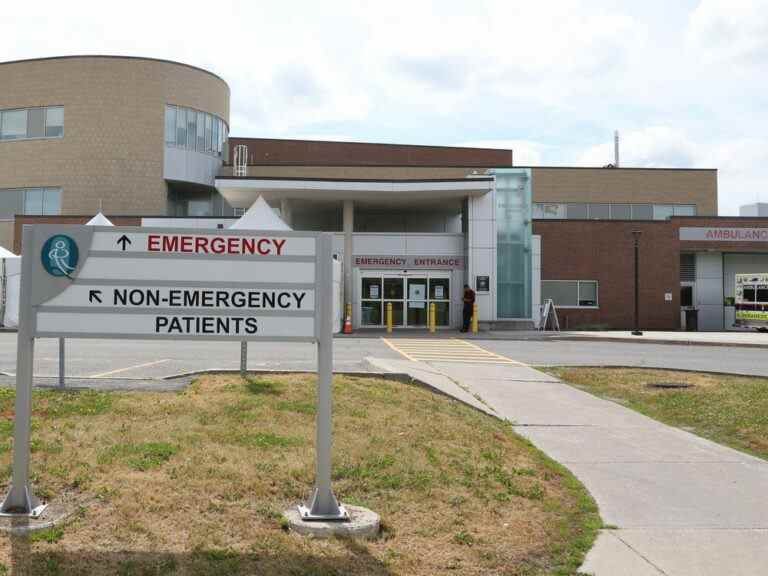 Pénurie de personnel entraînant moins de chirurgies et des temps d’attente plus longs dans les services d’urgence d’Ottawa