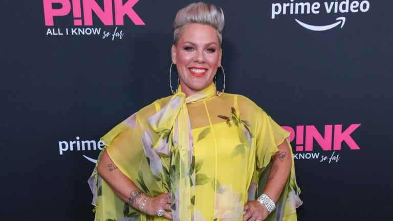 Pink, Jon Platt, PDG de Sony Publishing, Busbee seront honorés aux SONA Warrior Awards Les plus populaires doivent être lus Inscrivez-vous aux newsletters Variety Plus de nos marques
	
	
