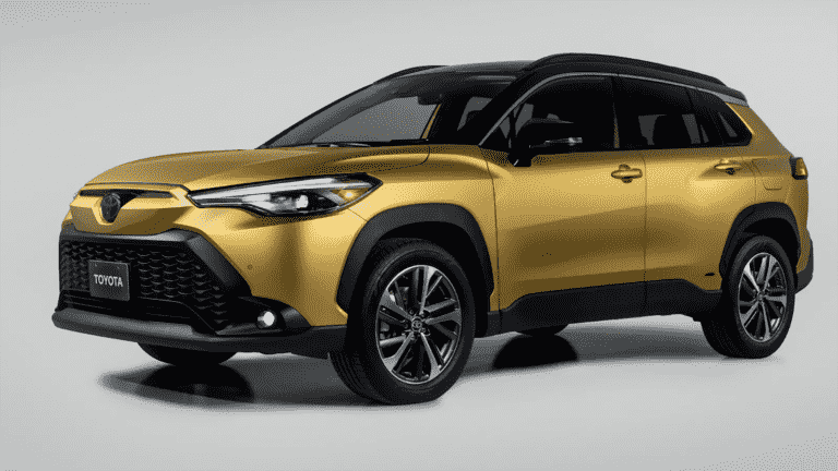 Premier coup d’œil à la Toyota Corolla Cross hybride 2023 : plus de puissance, un meilleur MPG