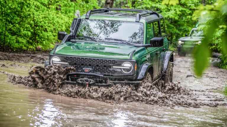 Premier trajet !  Frapper les marais dans une Ford Bronco Everglades