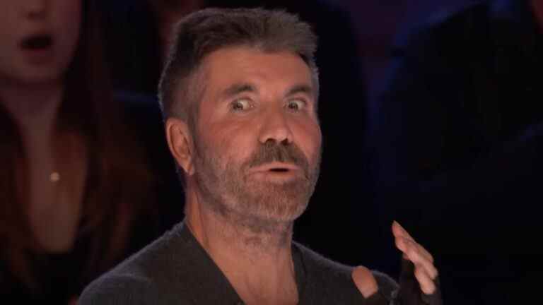 Simon Cowell ne peut pas s'arrêter de parler du candidat au parmesan de la première de America's Got Talent
